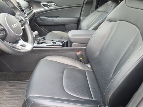 Used 2024 Kia Sportage EX FWD image 10