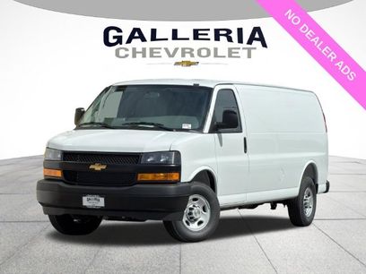 New 2026 Chevrolet Express 2500 Extended w/ Driver Convenience Package