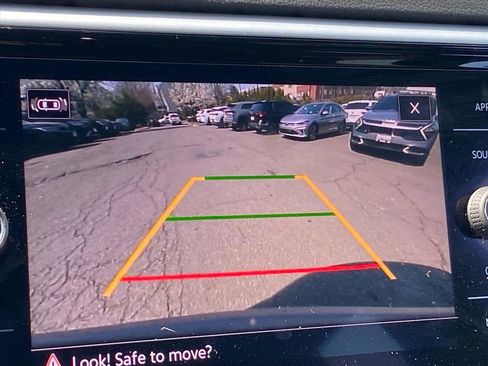 Used 2022 Volkswagen Atlas Cross Sport SE w/ Panoramic Sunroof Package image 15