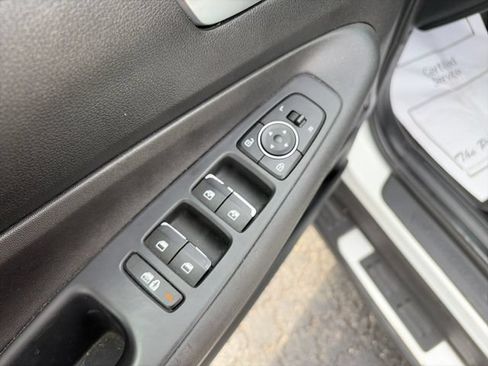 Used 2022 Hyundai Santa Fe XRT FWD image 11