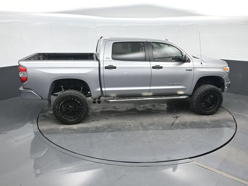 Used 2017 Toyota Tundra SR5 AWD/4WD image 14