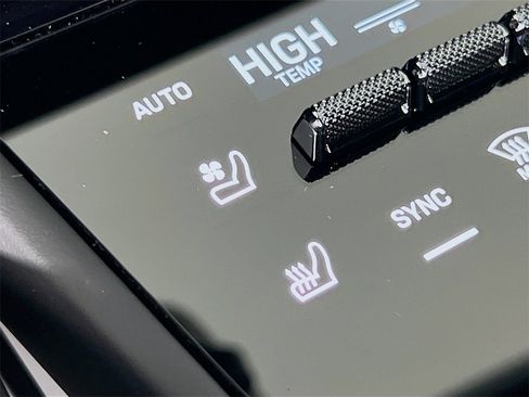 New 2026 Porsche Cayenne Base image 23