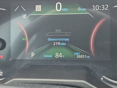 Used 2024 Toyota RAV4 LE FWD image 29