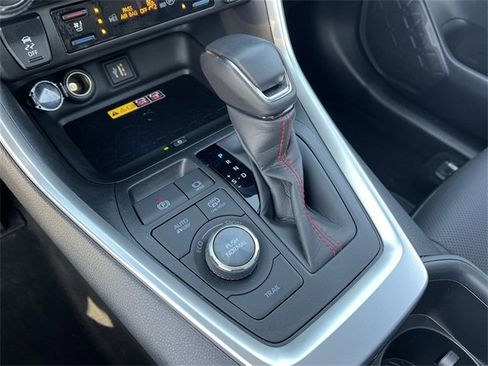 Used 2025 Toyota RAV4 XSE w/ Premium Package image 19