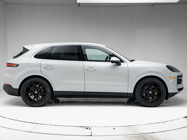 Certified 2026 Porsche Cayenne AWD/4WD image 33