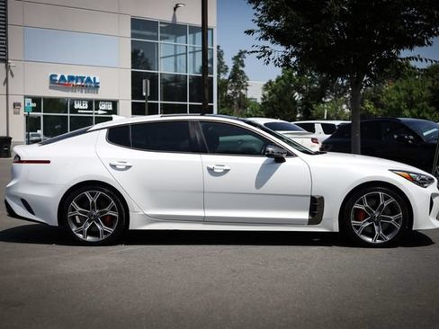 Used 2019 Kia Stinger GT1 RWD image 9