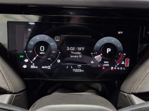 Used 2025 GMC Yukon XL AT4 image 10