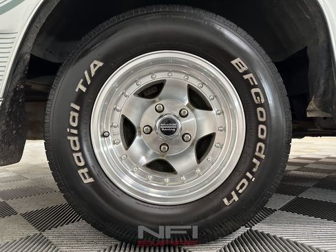 Used 1992 Chevrolet G20 RWD image 18