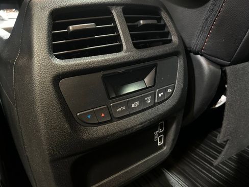 Used 2022 Honda Pilot TrailSport image 27