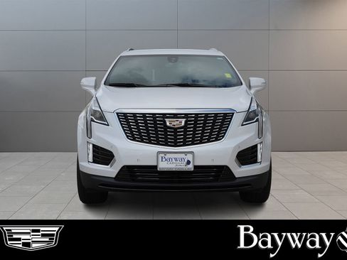 Certified 2024 Cadillac XT5 Luxury FWD image 2