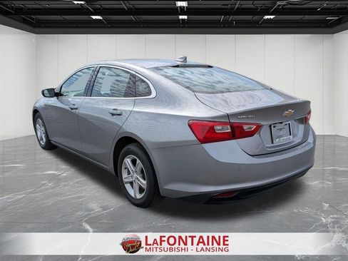 Used 2024 Chevrolet Malibu LT image 3