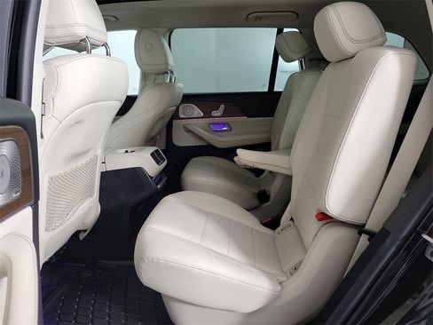 Used 2022 Mercedes-Benz GLS 450 4MATIC image 12