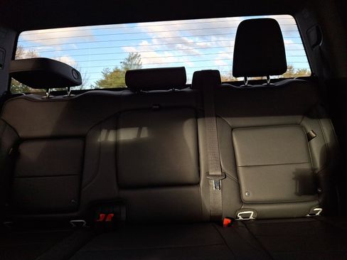 Certified 2023 GMC Sierra 1500 SLT w/ SLT Premium Package image 19