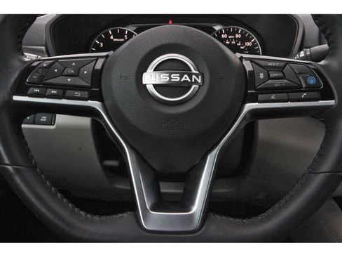 Certified 2024 Nissan Altima 2.5 SV w/ SV Premium Package FWD image 17