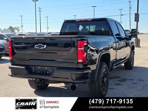 Used 2024 Chevrolet Silverado 2500 High Country w/ High Country Premium Package AWD/4WD image 7