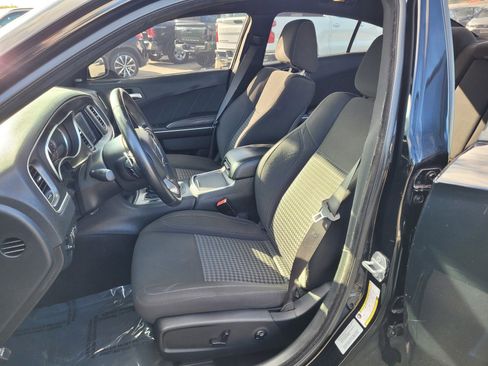 Used 2017 Dodge Charger R/T w/ Navigation & Travel Group image 14