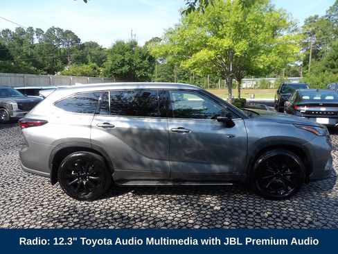 Used 2025 Toyota Highlander Limited AWD/4WD image 5
