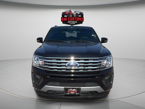 Used 2021 Ford Expedition XLT AWD/4WD image 2