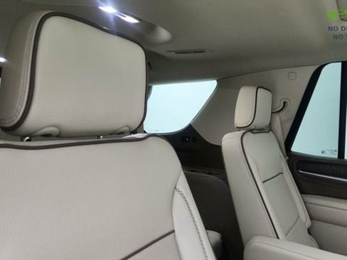 Used 2024 GMC Yukon Denali AWD/4WD image 28