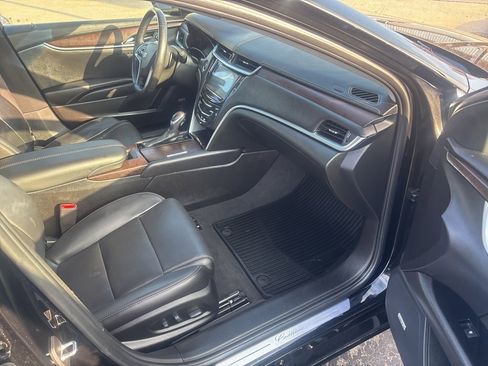 Used 2019 Cadillac XTS Luxury image 8