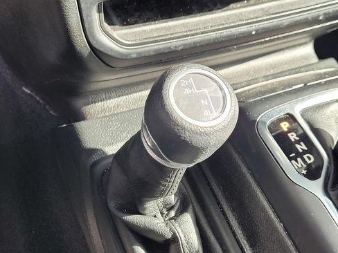 Used 2023 Jeep Wrangler Unlimited Sport AWD/4WD image 21