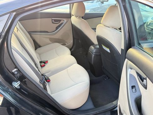 Used 2014 Hyundai Elantra SE w/ Option Group 02 image 14