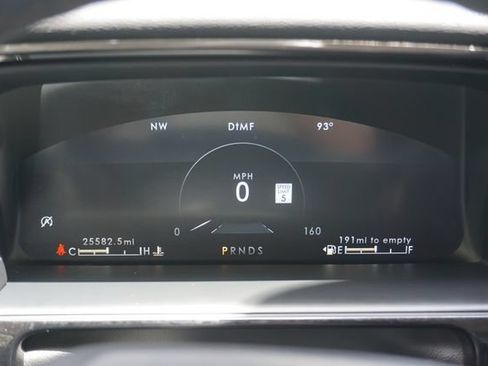Used 2023 Lincoln Nautilus FWD w/ Premium Package image 8