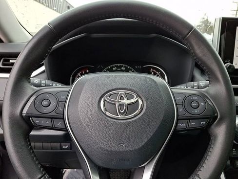 Used 2023 Toyota RAV4 XLE Premium image 20