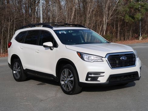 Used 2019 Subaru Ascent Limited w/ Popular Package #3 image 3