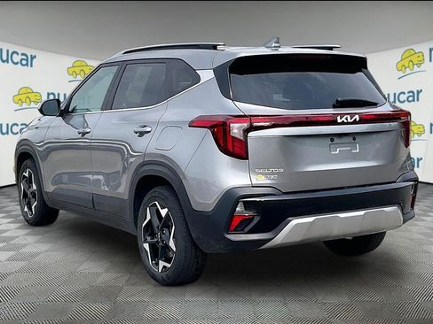 Used 2024 Kia Seltos EX AWD/4WD image 4