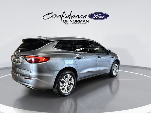 Used 2021 Buick Enclave Avenir w/ Trailering Package, 5000 lbs. FWD image 8