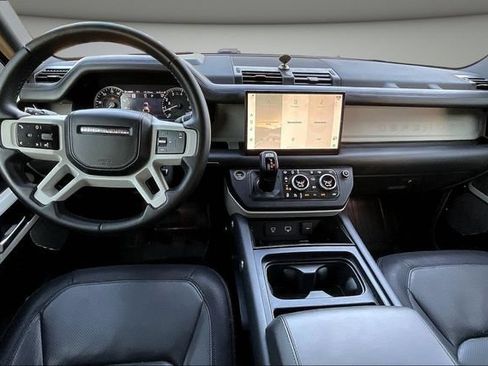 Used 2023 Land Rover Defender 130 X-Dynamic SE AWD/4WD image 9