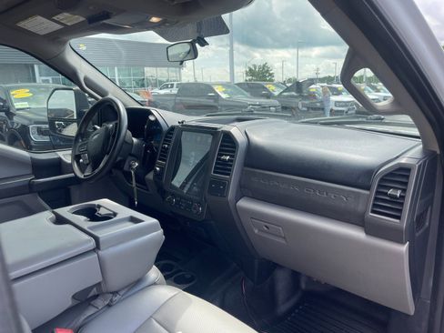 Used 2019 Ford F250 XL w/ Power Equipment Group AWD/4WD image 17