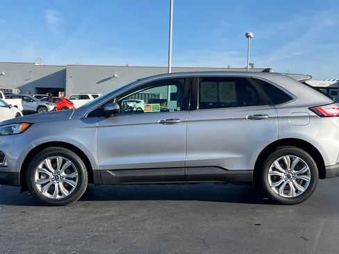 Used 2022 Ford Edge Titanium image 9