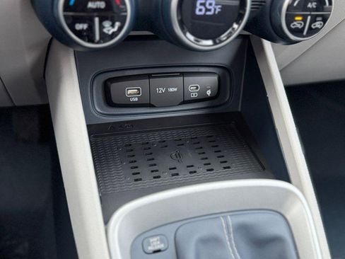 New 2026 Hyundai Venue SEL image 16