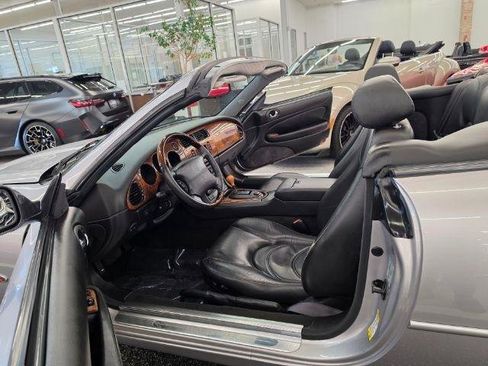 Used 2001 Jaguar XKR Convertible RWD image 37