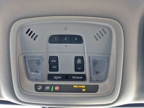 Used 2018 Chevrolet Malibu LT image 25