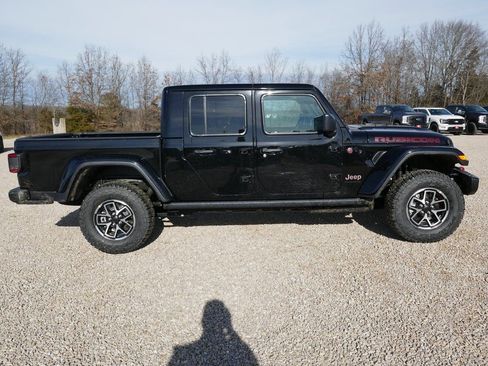 New 2026 Jeep Gladiator Rubicon AWD/4WD image 3
