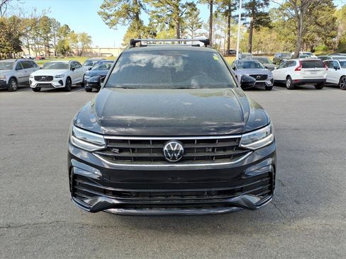 Used 2024 Volkswagen Tiguan SE R-Line FWD image 10