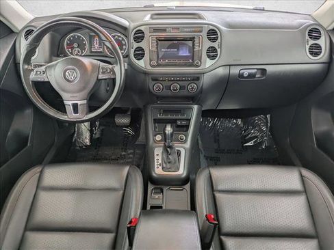Used 2017 Volkswagen Tiguan S FWD image 16