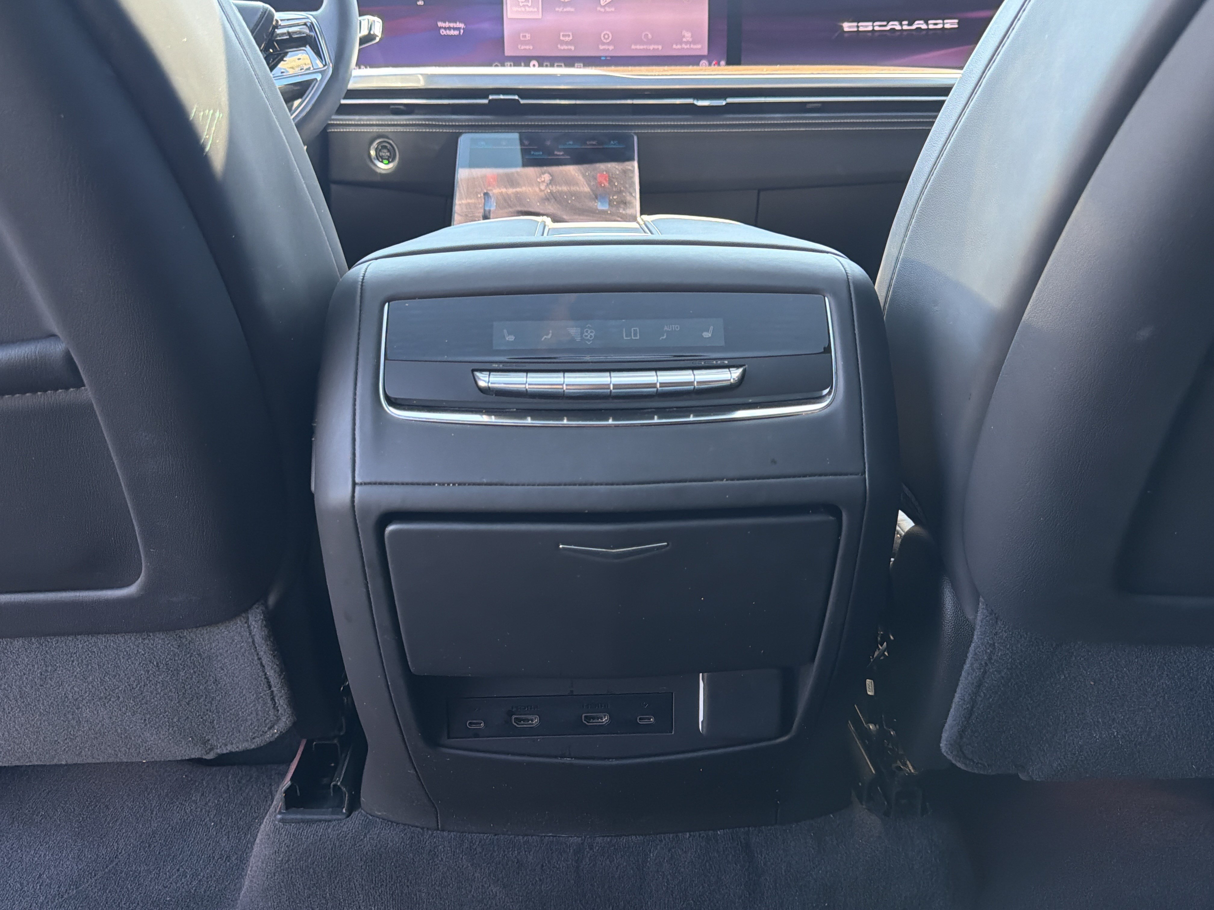 Used 2026 Cadillac Escalade Platinum Sport AWD/4WD image 46