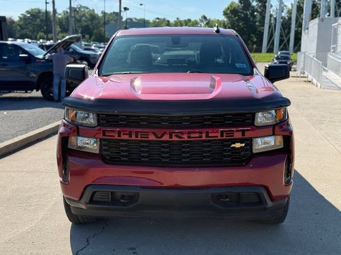 Used 2019 Chevrolet Silverado 1500 Custom w/ Custom Value Package AWD/4WD image 3