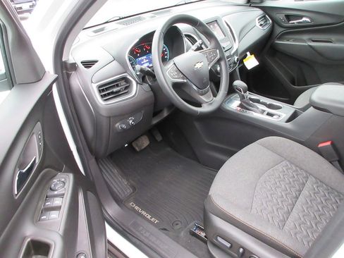 Used 2024 Chevrolet Equinox LT image 13