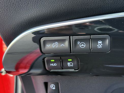 Certified 2021 Toyota Prius Prime Limited FWD image 24