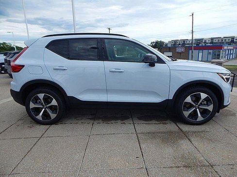 New 2026 Volvo XC40 B5 Plus w/ Protection Package Premier AWD/4WD image 7