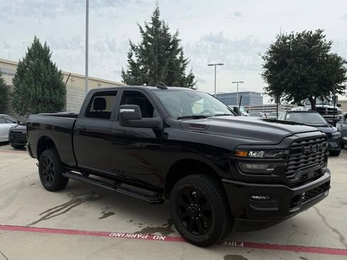 Used 2025 RAM 2500 Big Horn AWD/4WD image 3