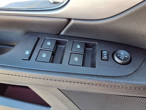 Used 2017 GMC Terrain SLE FWD image 18