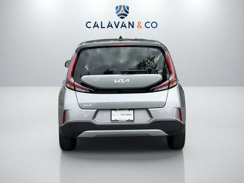 Used 2025 Kia Soul LX FWD image 6