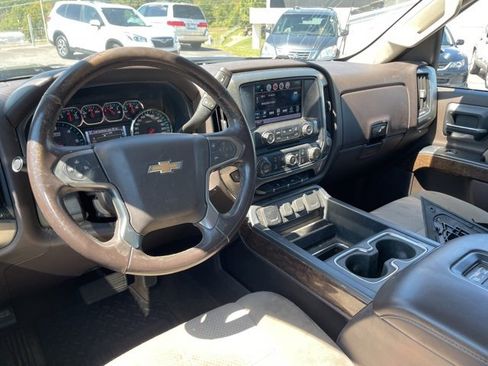 Used 2018 Chevrolet Silverado 1500 LT w/ All Star Edition image 6