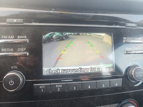 Used 2015 Nissan Rogue S image 23